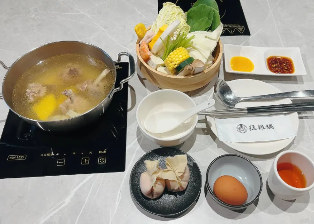 【鳳梨苦瓜雞】夏季限定的清爽湯底