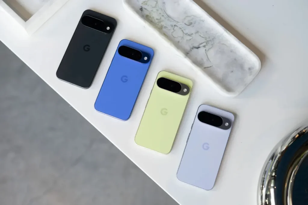 Google Pixel 10 顏色:曜石黑、靛藍色、香茅綠、冰霜紫