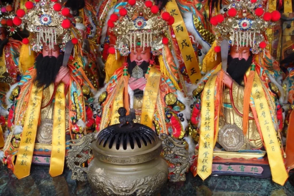 中元節是道教三元節之一,主祀地官大帝