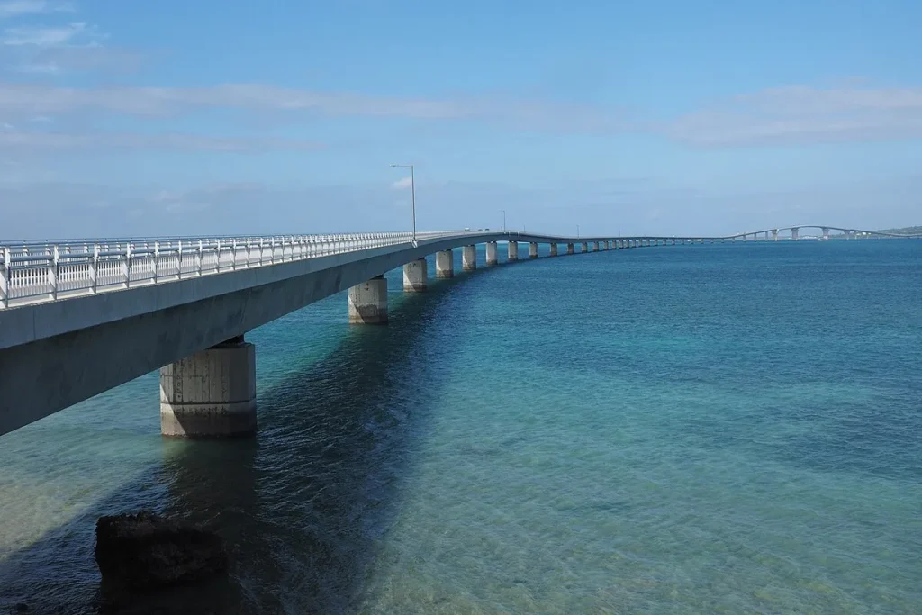 日本自駕遊推薦景點：伊良部大橋（沖繩）