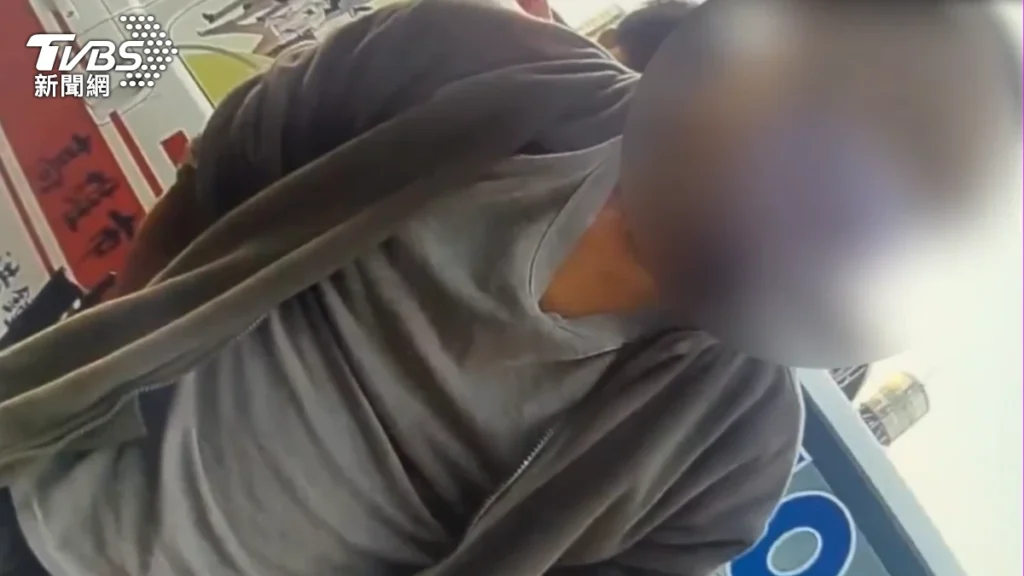 高雄宣教遭鐵鎚襲擊,2 攝理教人員重傷送醫,警方獲報後迅速到場,當場制伏並逮捕林姓男子。